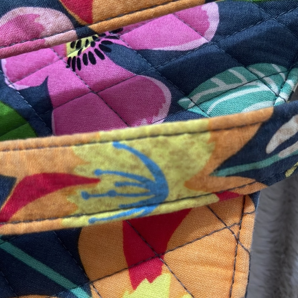 ๐ PRICE DROP ๐Vera Bradley Floral Women's Bag - Picture 16 of 16